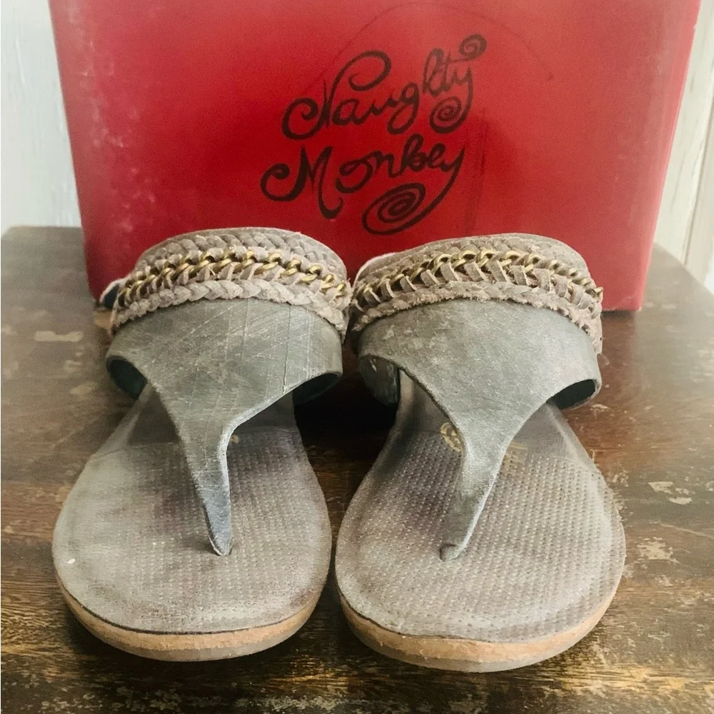 🙊🙊Naughty Monkey- Gray/Black‎ Enchilado Sandal-NWOT.